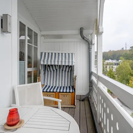 Moderne Im Seepark Sellin (Rugen)